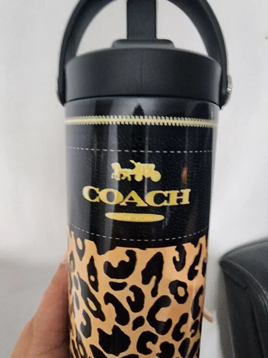 Animal Print Water bottle - Picture 2 of 6